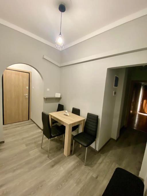 Sweety Flat Marina Zeas Apartment *
